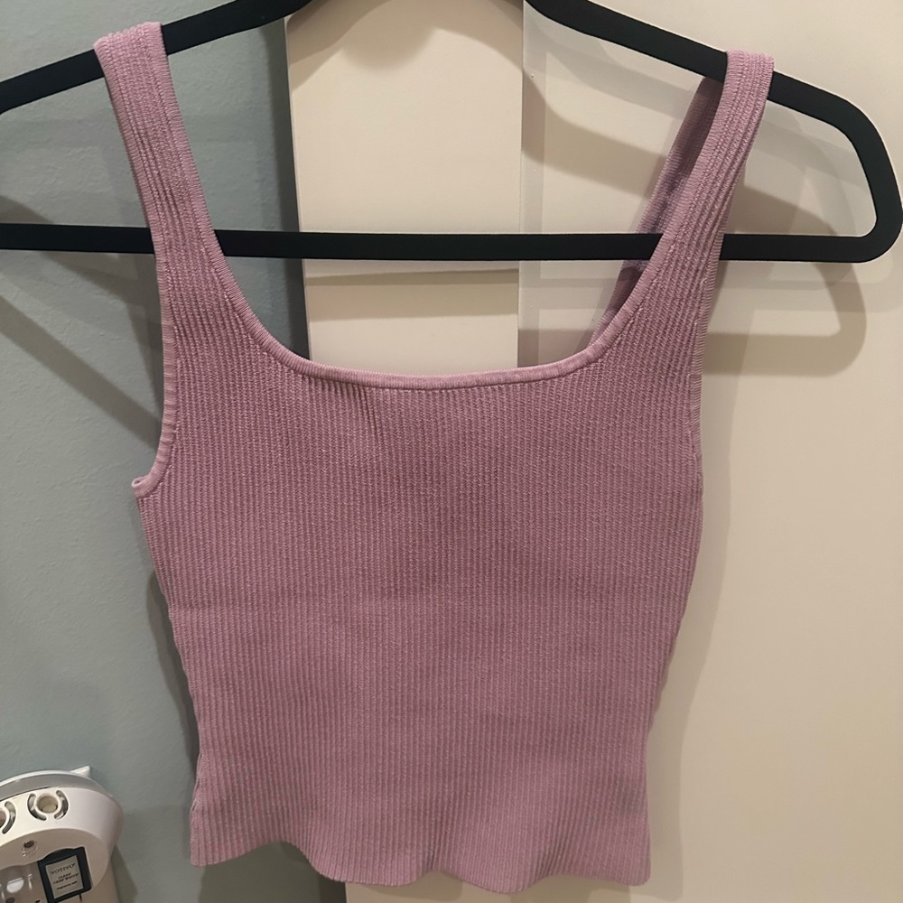 Babaton Aritzia pink top size S stretch worn once great conditions